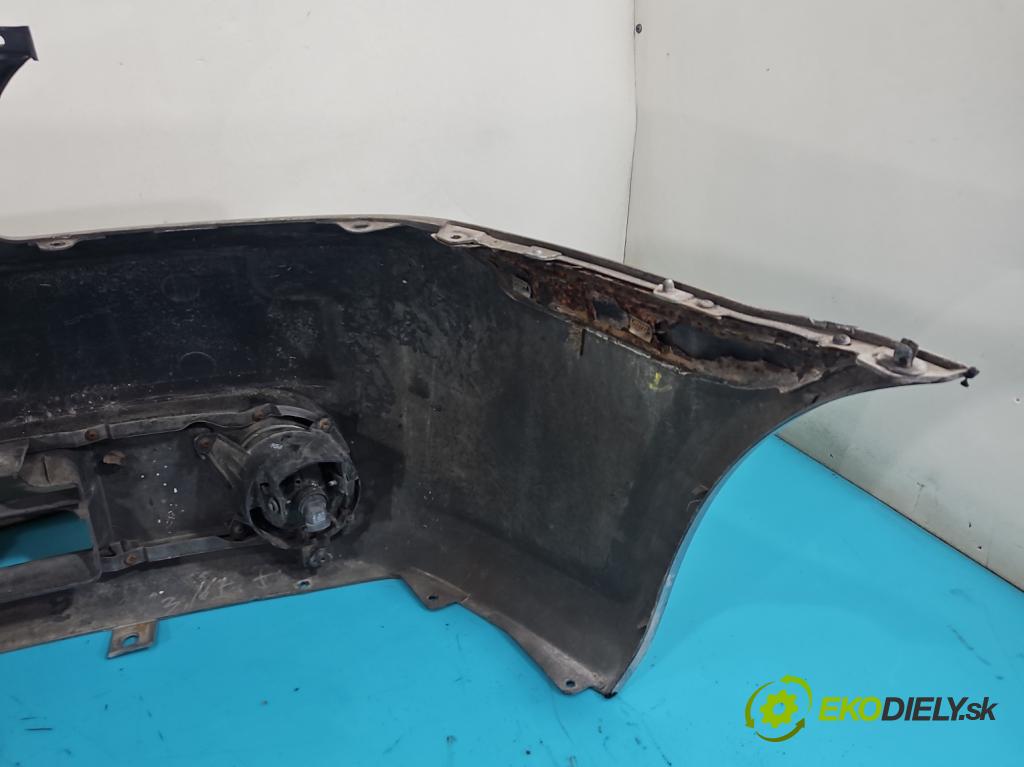 Kia Carens II 2002-2006 1.8 16V 126 hp manual 93 kW 1793 cm3 5- nárazník přední  (Klika dveří ostatní)