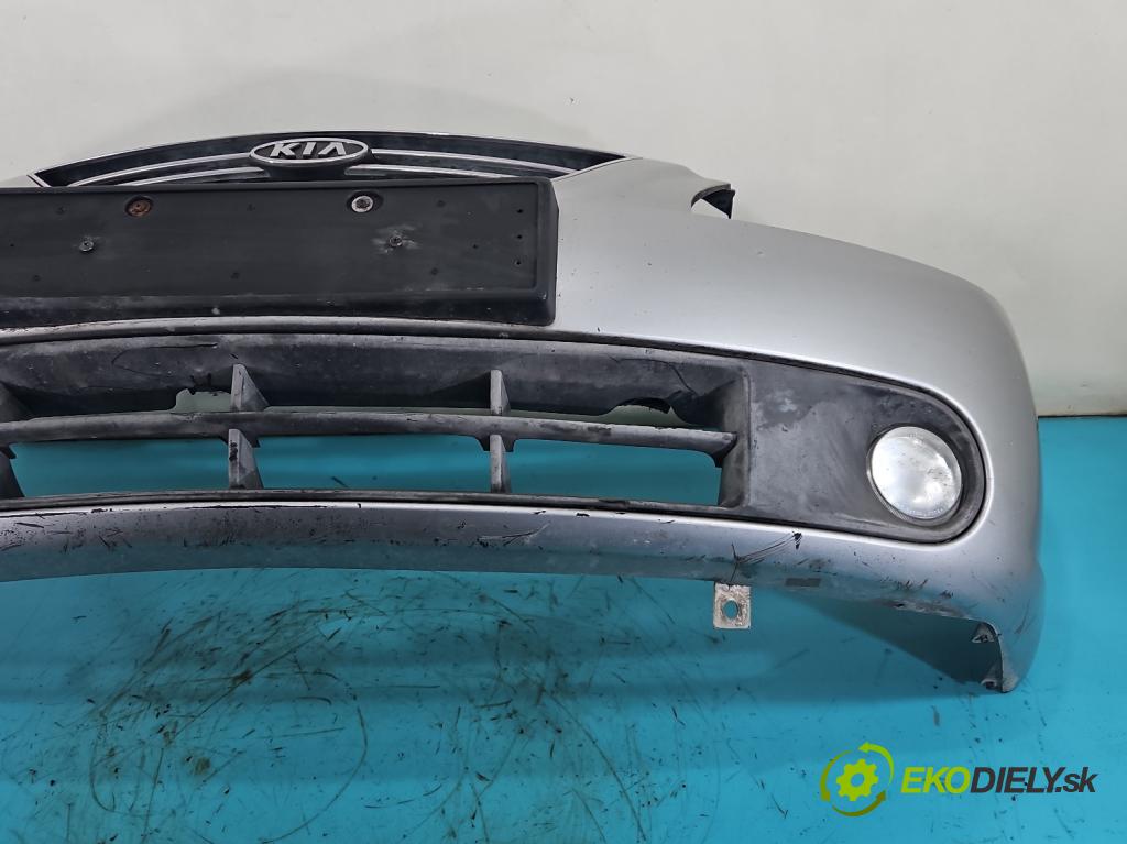 Kia Carens II 2002-2006 1.8 16V 126 hp manual 93 kW 1793 cm3 5- nárazník přední  (Klika dveří ostatní)