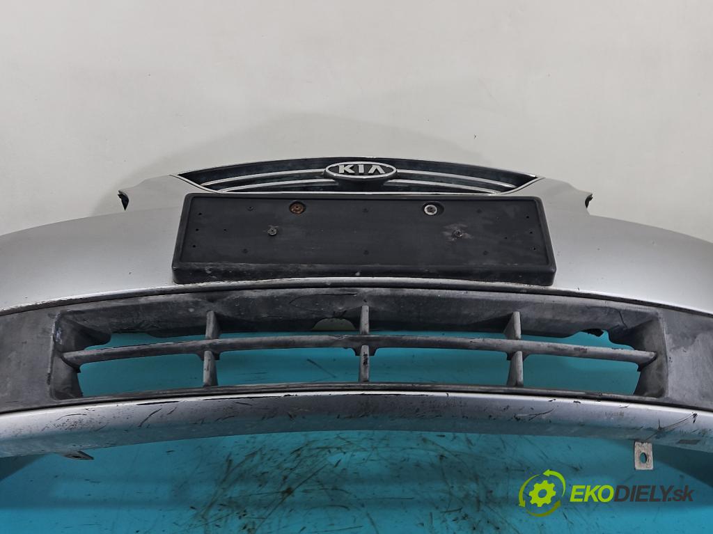 Kia Carens II 2002-2006 1.8 16V 126 hp manual 93 kW 1793 cm3 5- nárazník přední  (Klika dveří ostatní)