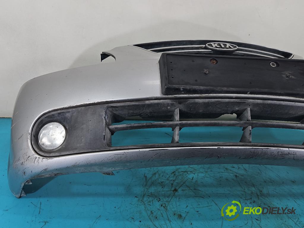Kia Carens II 2002-2006 1.8 16V 126 hp manual 93 kW 1793 cm3 5- nárazník přední  (Klika dveří ostatní)