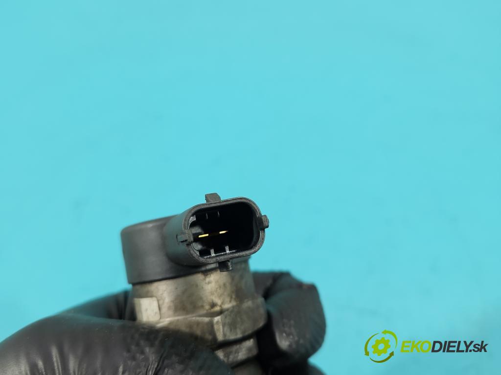 Toyota Yaris II 2005-2011 1.4 D4D 90 HP automatic 66 kW 1364 cm3 5- lišta vstrekovacia 0445214133 (Vstrekovacia lišta)