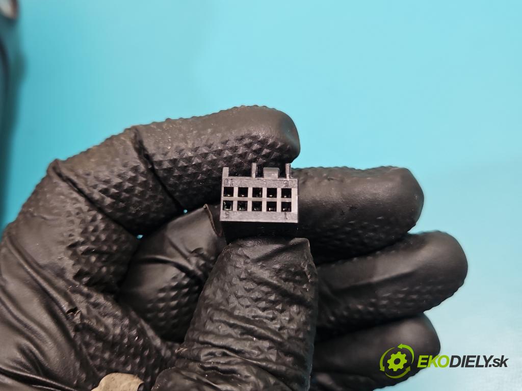 Jeep Grand Cherokee WK2 IV 2010-2021 3.0 CRD 250 hp automatic 184 kW 2987 cm3 5- zpětné zrcátko pravé  (Klika dveří ostatní)