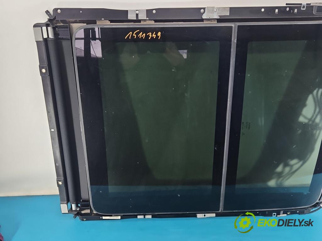 Jeep Grand Cherokee WK2 IV 2010-2021 3.0 CRD 250 hp automatic 184 kW 2987 cm3 5- Střešní okno: 30022879B (Sklo karoserie)