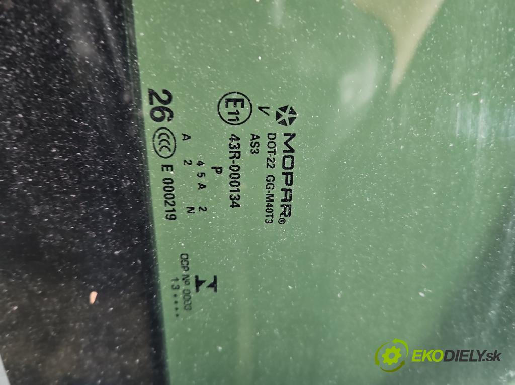 Jeep Grand Cherokee WK2 IV 2010-2021 3.0 CRD 250 hp automatic 184 kW 2987 cm3 5- Střešní okno: 30022879B (Sklo karoserie)