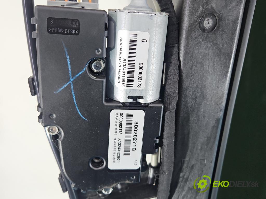 Jeep Grand Cherokee WK2 IV 2010-2021 3.0 CRD 250 hp automatic 184 kW 2987 cm3 5- Střešní okno: 30022879B (Sklo karoserie)