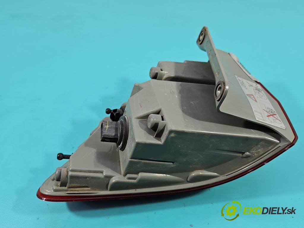 Jeep Grand Cherokee WK2 IV 2010-2021 3.0 CRD 250 HP automatic 184 kW 2987 cm3 5- svetlo / reflektor zadné ľavé P68110001AC (Kľučka dverí ostatné)