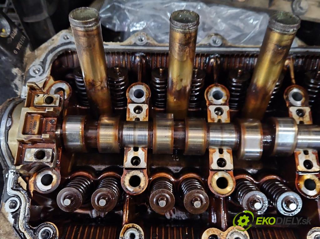 Renault Clio II 1998-2012 1.2 16V 75 HP manual 55 kW 1149 cm3 5- Hlava: motora 8200042722