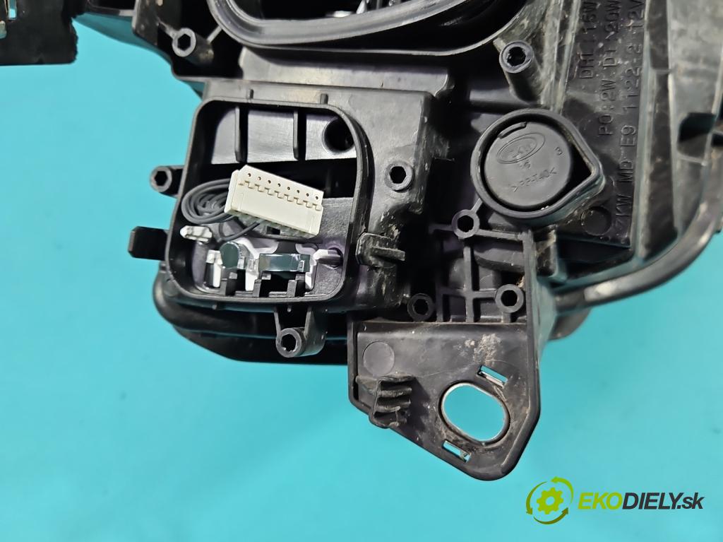 Opel Astra VI 2022- 1.5 cdti 131 HP manual 96 kW 1499 cm3 5- Reflektor: ľavý 9850326980 (Kľučka dverí ostatné)