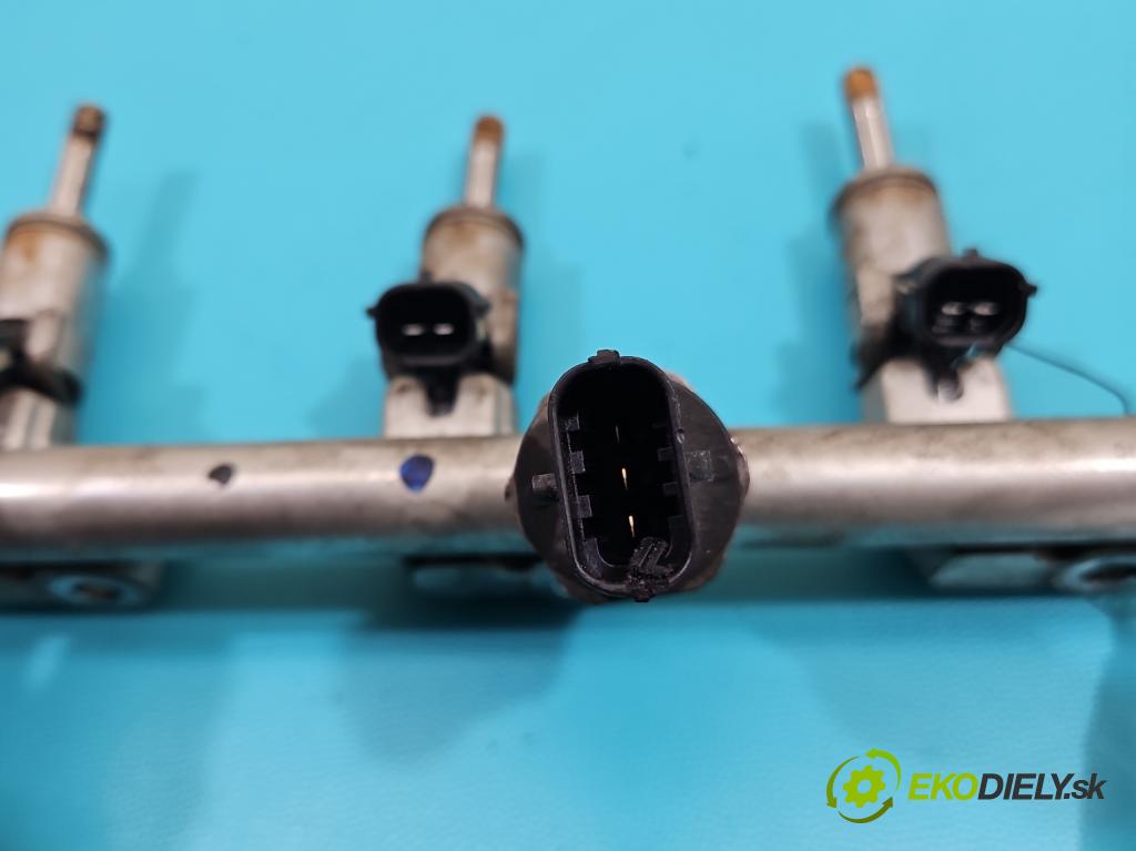 Suzuki SX4 S-Cross 2013-2021 1.4 T 140 HP manual 103 kW 1373 cm3 5- vstrek 0261500568 (Vstrekovač paliva)