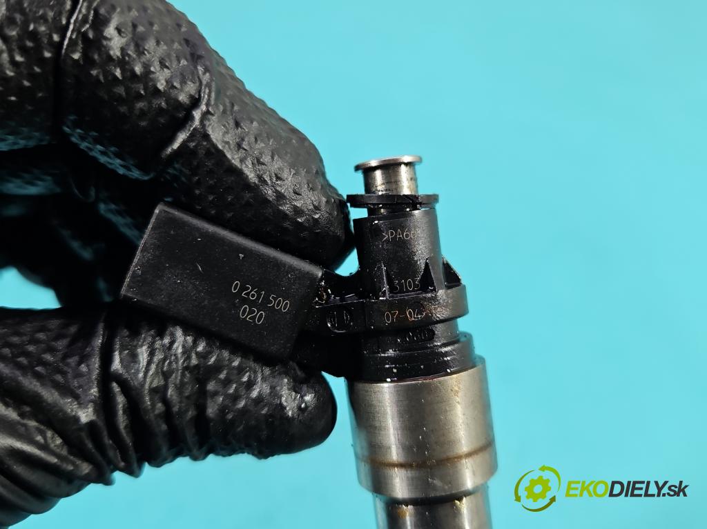 Audi A4 B7 2004-2008 2.0 TFSI 200 HP manual 147 kW 1984 cm3 5- vstrek  (Vstrekovač paliva)