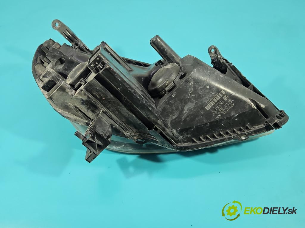 Opel Zafira B 2005-2014 1.9 cdti 120 HP manual 88 kW 1910 cm3 5- Reflektor: ľavý 13252472LH (Kľučka dverí ostatné)