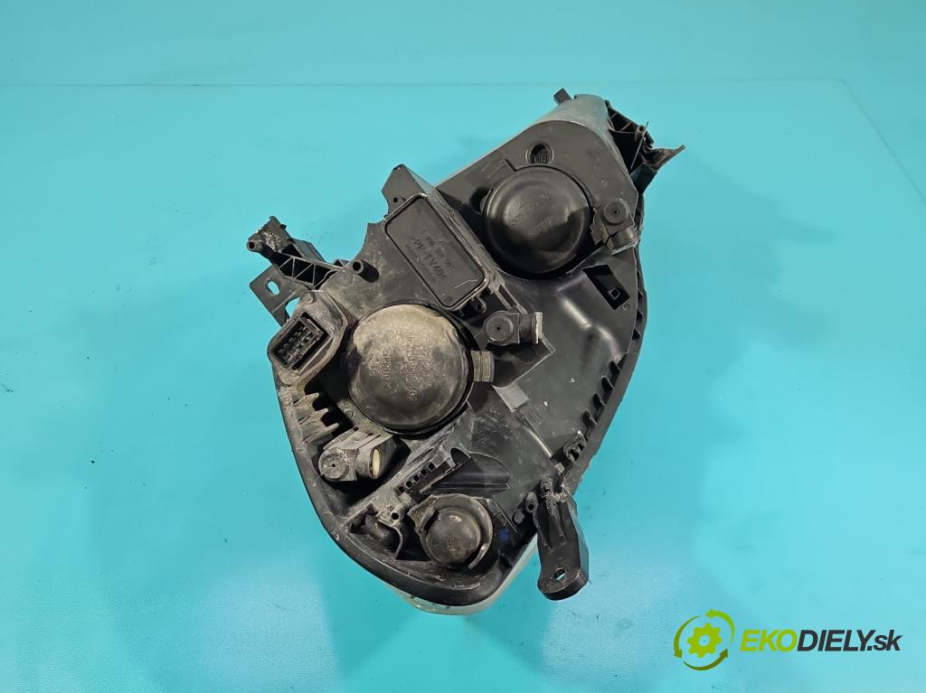 Opel Zafira B 2005-2014 1.9 cdti 120 HP manual 88 kW 1910 cm3 5- Reflektor: pravý 0301214202 (Svetlo predné pravé)