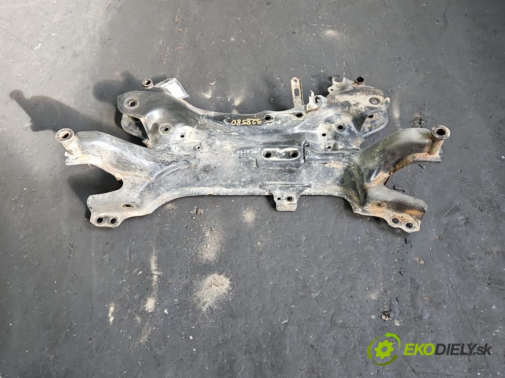 Toyota Auris II 2012-2018 1.6 16V 132  HP manual 97 kW 1598 cm3 5- výstuha motora 