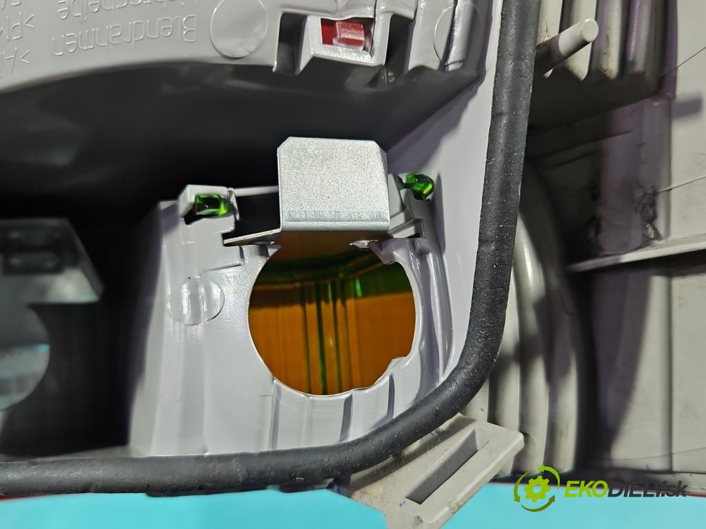 Audi A4 B7 2004-2008 2.0 TFSI 200 HP manual 147 kW 1984 cm3 5- svetlo / reflektor zadné ľavé 8E9945095E (Kľučka dverí ostatné)