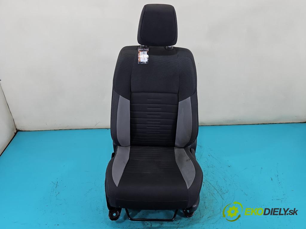 Toyota Auris II 2012-2018 1.6 16V 132  HP manual 97 kW 1598 cm3 5- Sedačka ľavý  (Sedadlo)