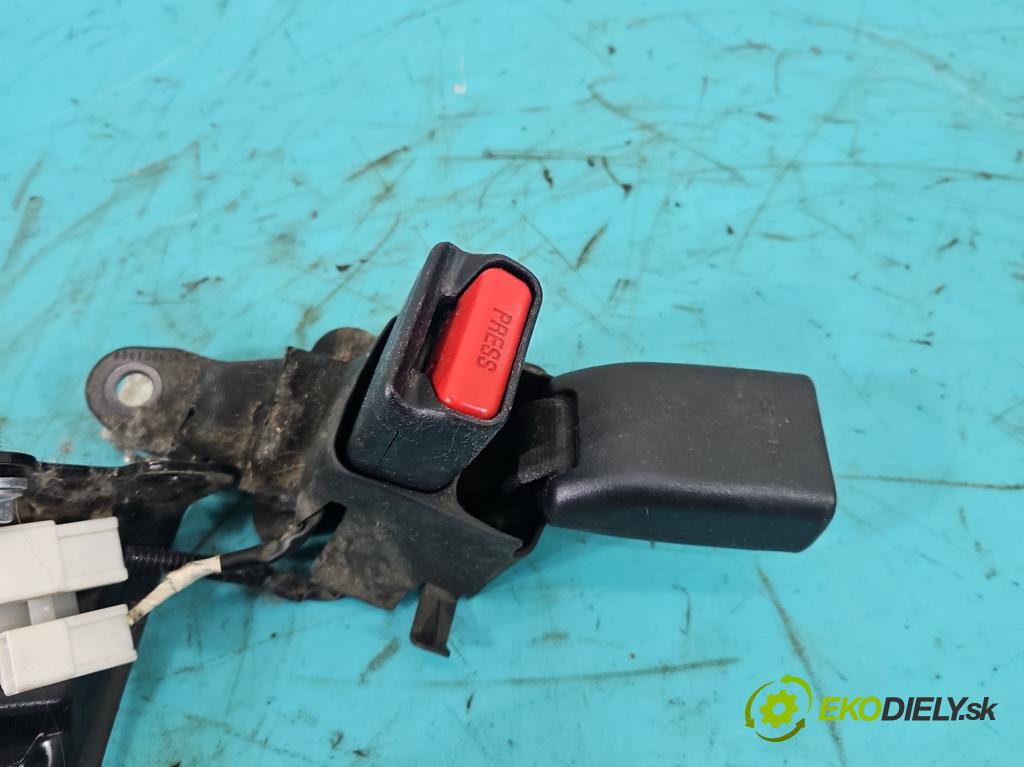 Toyota Corolla E21 2019- 1.8 16V 98 hp automatic 72 kW 1798 cm3 4- Pohovka: zadní  (Sedadlo)