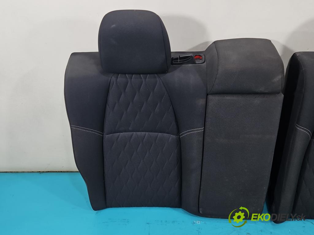 Toyota Corolla E21 2019- 1.8 16V 98 hp automatic 72 kW 1798 cm3 4- Pohovka: zadní  (Sedadlo)