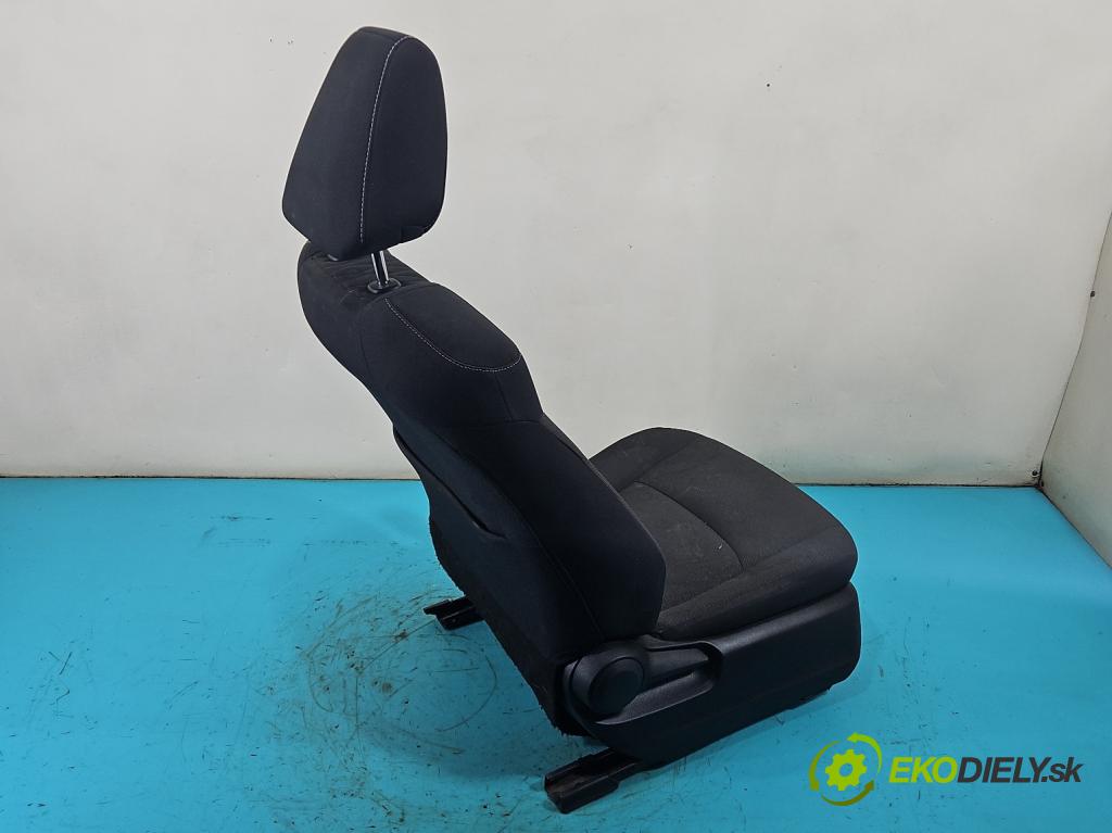 Toyota Corolla E21 2019- 1.8 16V 98 hp automatic 72 kW 1798 cm3 4- Sedadlo pravý  (Sedadlo)