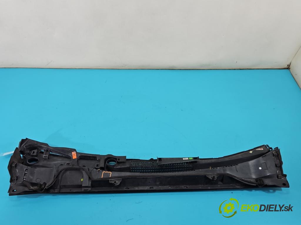 Toyota Corolla E21 2019- 1.8 16V 98 HP automatic 72 kW 1798 cm3 4- torpédo 55708-02770 (Torpédo (plast pod čelným sklom))