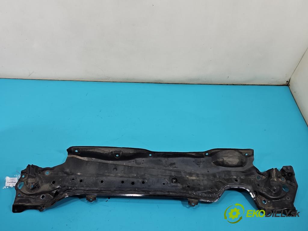 Toyota Corolla E21 2019- 1.8 16V 98 HP automatic 72 kW 1798 cm3 4- torpédo  (Torpédo (plast pod čelným sklom))