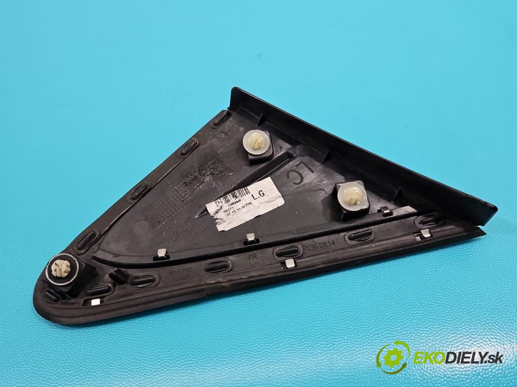 Toyota Corolla E21 2019- 1.8 16V 98 HP automatic 72 kW 1798 cm3 4- lišta blatník zadné pravé 60118-02250 (Lišta)