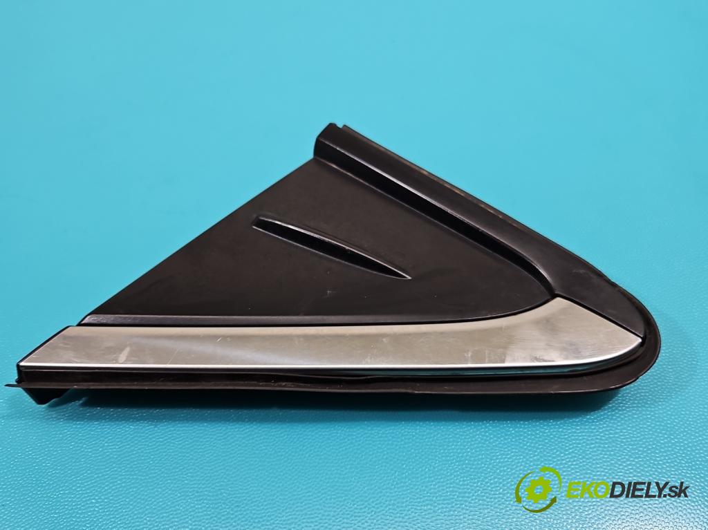 Toyota Corolla E21 2019- 1.8 16V 98 HP automatic 72 kW 1798 cm3 4- lišta blatník zadné pravé 60118-02250 (Lišta)