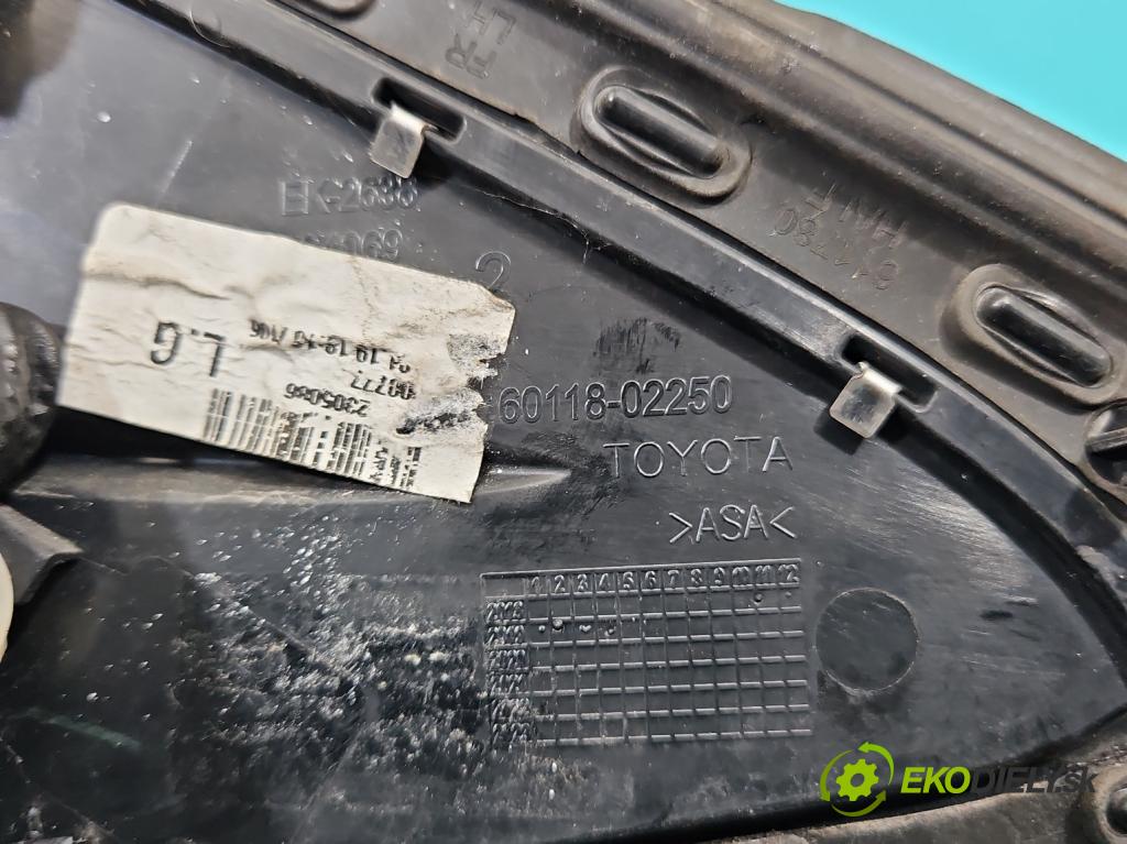Toyota Corolla E21 2019- 1.8 16V 98 HP automatic 72 kW 1798 cm3 4- lišta blatník zadné pravé 60118-02250 (Lišta)