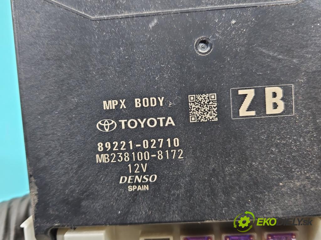 Toyota Corolla E21 2019- 1.8 16V 98 HP automatic 72 kW 1798 cm3 4- riadiaca jednotka komfortu 89221-02710