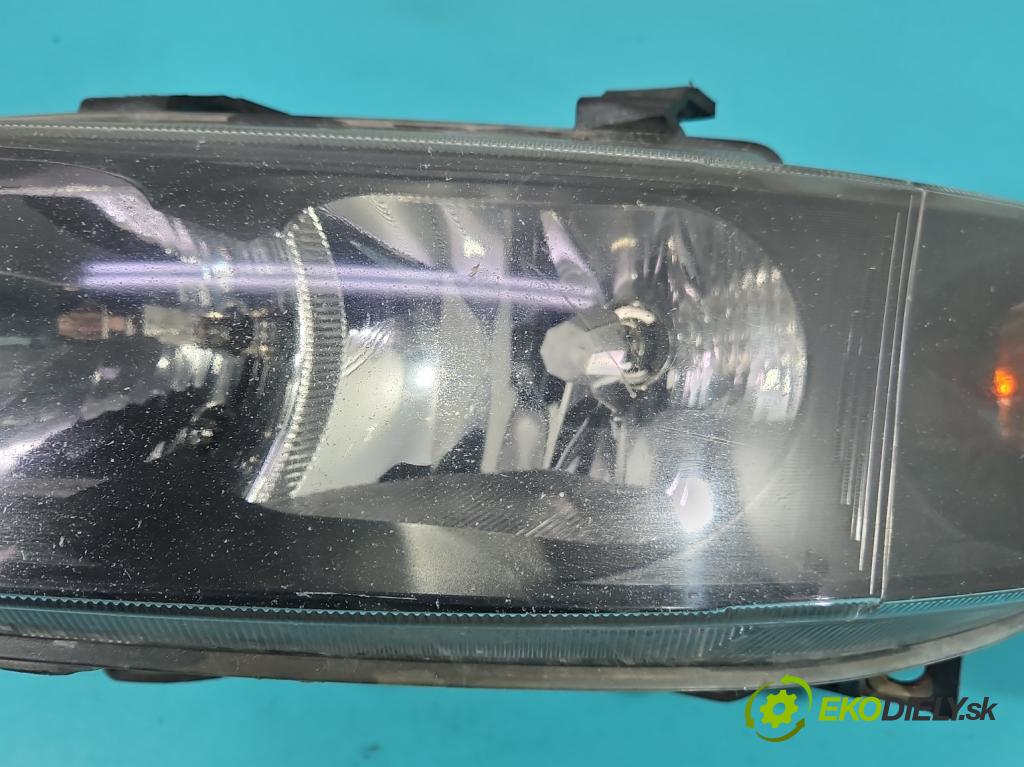 Seat Toledo II 1998-2004 1.9 tdi 110 HP manual 81 kW 1896 cm3 4- Reflektor: ľavý  (Kľučka dverí ostatné)