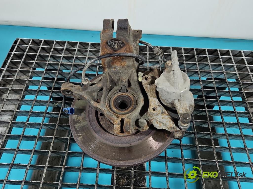 Citroen C3 I 2002-2009 1.4 8v 73 HP manual 54 kW 1360 cm3 5- náboj ľavé  (Náboj kolesa)