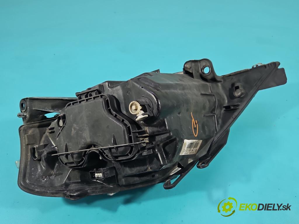 Citroen C3 I 2002-2009 1.4 8v 73 HP manual 54 kW 1360 cm3 5- Reflektor: pravý 9680157380 (Svetlo predné pravé)