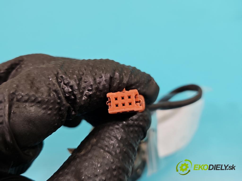 Citroen C3 I 2002-2009 1.4 8v 73 HP manual 54 kW 1360 cm3 5- Spínačka  (Spínacia skrinka)