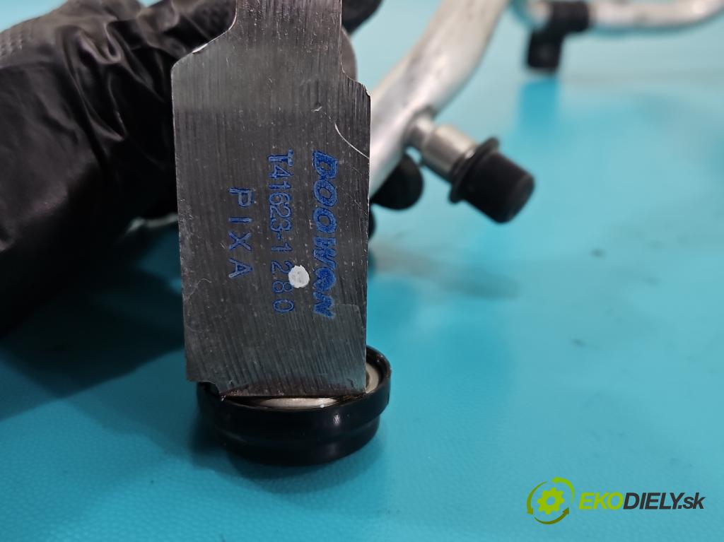 Kia Rio IV 2016-2023 1.2 16V 84KM manual 61.8 kW 1197 cm3 5- rúrka klimatizácie T41623-1280