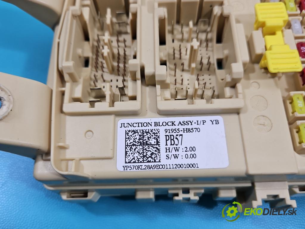 Kia Rio IV 2016-2023 1.2 16V 84KM manual 61.8 kW 1197 cm3 5- skříňka pojistková 91955-H8570 (Pojistková skříňka)