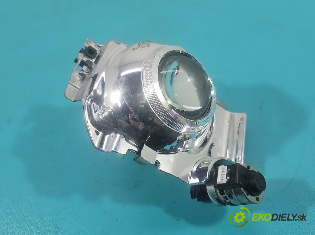 Jeep Grand Cherokee WK2 IV 2010-2021 3.0 CRD 250 HP automatic 184 kW 2987 cm3 5- Šošovka reflektor: pravej časti