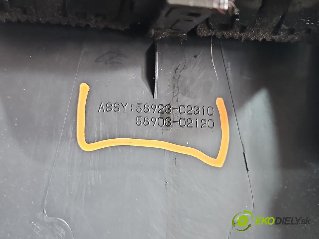 Toyota Corolla E21 2019- 1.8 16V 98 hp automatic 72 kW 1798 cm3 4- kryt plastová 58903-02120