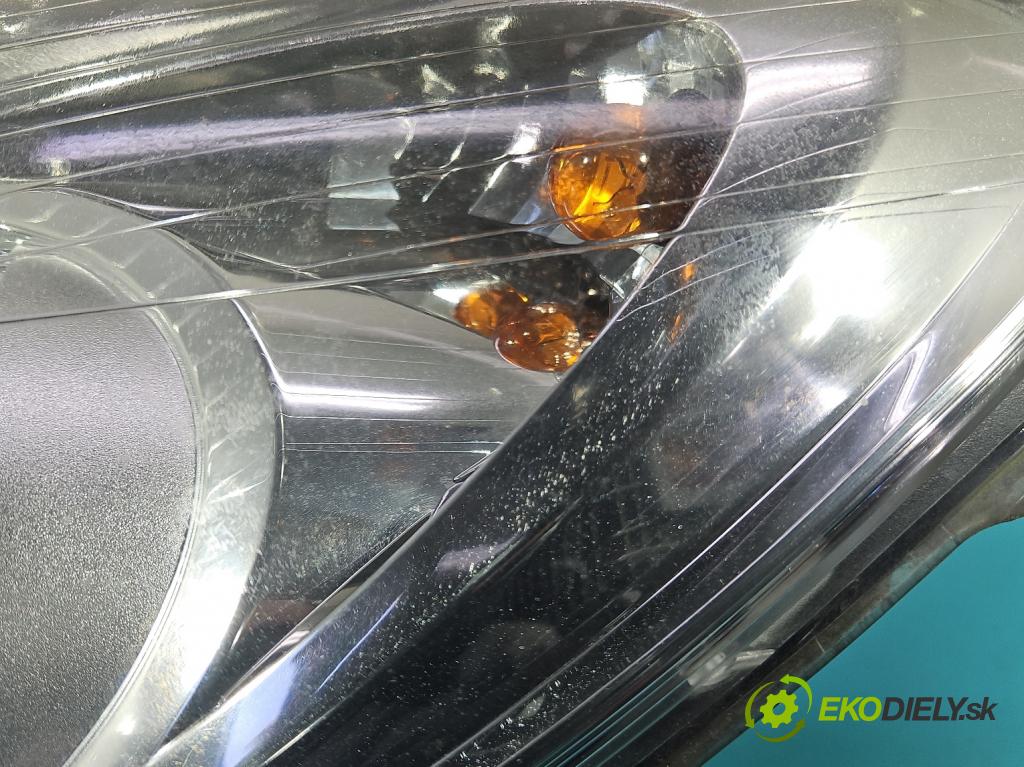 Opel Corsa D 2006-2014 1.3 cdti 75 HP manual 55 kW 1248 cm3 5- Reflektor: ľavý 13186381 (Kľučka dverí ostatné)