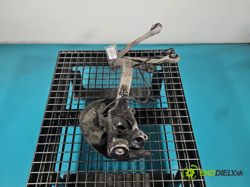 Audi A4 B6 2000-2004 2.0 20v (ALT) 131 HP manual 96 kW 1984 cm3 5- náboj pravé  (Náboj kolesa)