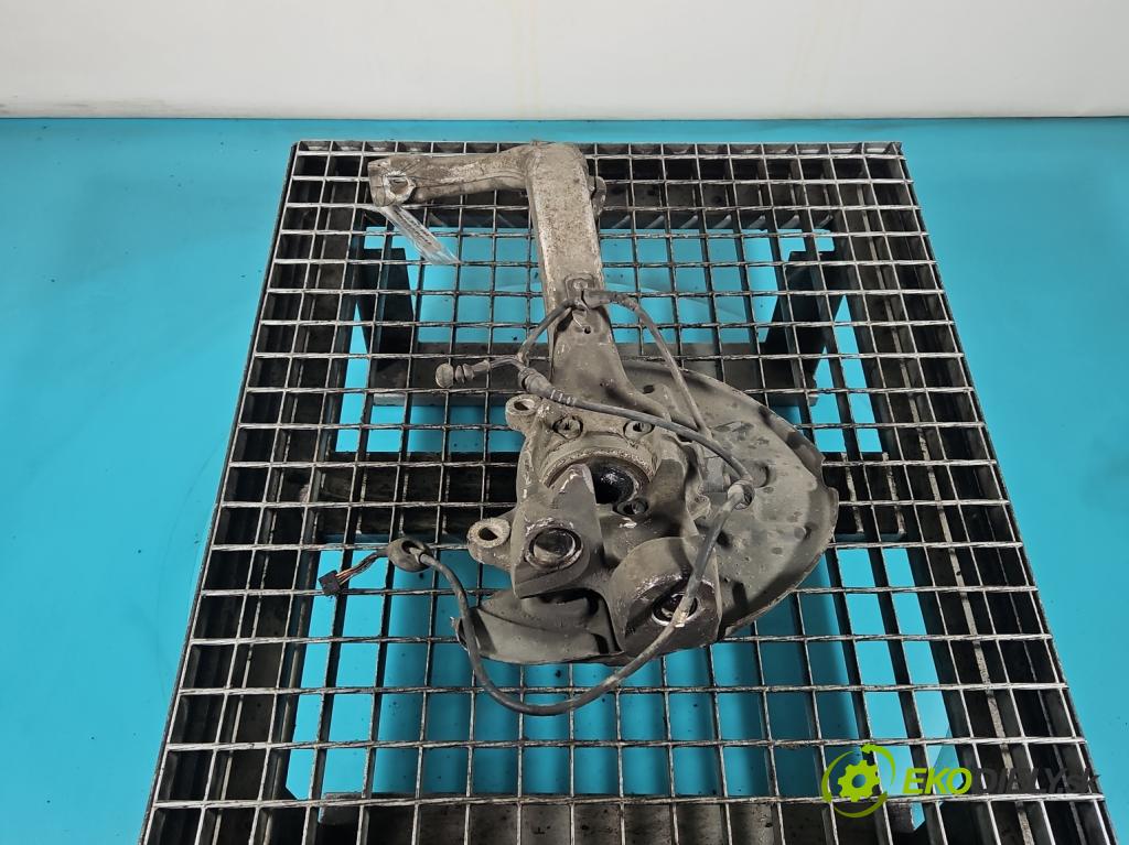 Audi A4 B6 2000-2004 2.0 20v (ALT) 131 HP manual 96 kW 1984 cm3 5- náboj ľavé  (Náboj kolesa)