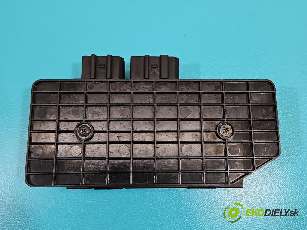 Vw Passat B5 1995-2005 1.9 tdi 101 HP manual 74 kW 1896 cm3 5- riadiaca jednotka komfortu 1C0959799B
