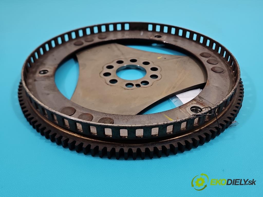 Audi A8 D3 2002-2009 3.0 tdi 232KM automatic 171 kW 2967 cm3 4- koleso hojdačka: 059105323 AG (Zotrvačník)