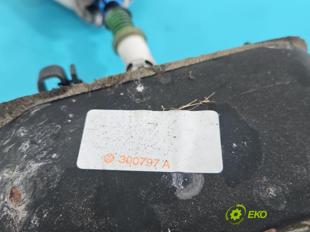 Vw Lupo 1.4 mpi 60 HP manual 44 kW 1390 cm3 3- Páka: Změny: stupeň,rýchlosť 300797A (Rýchlostná páka (kulisa))