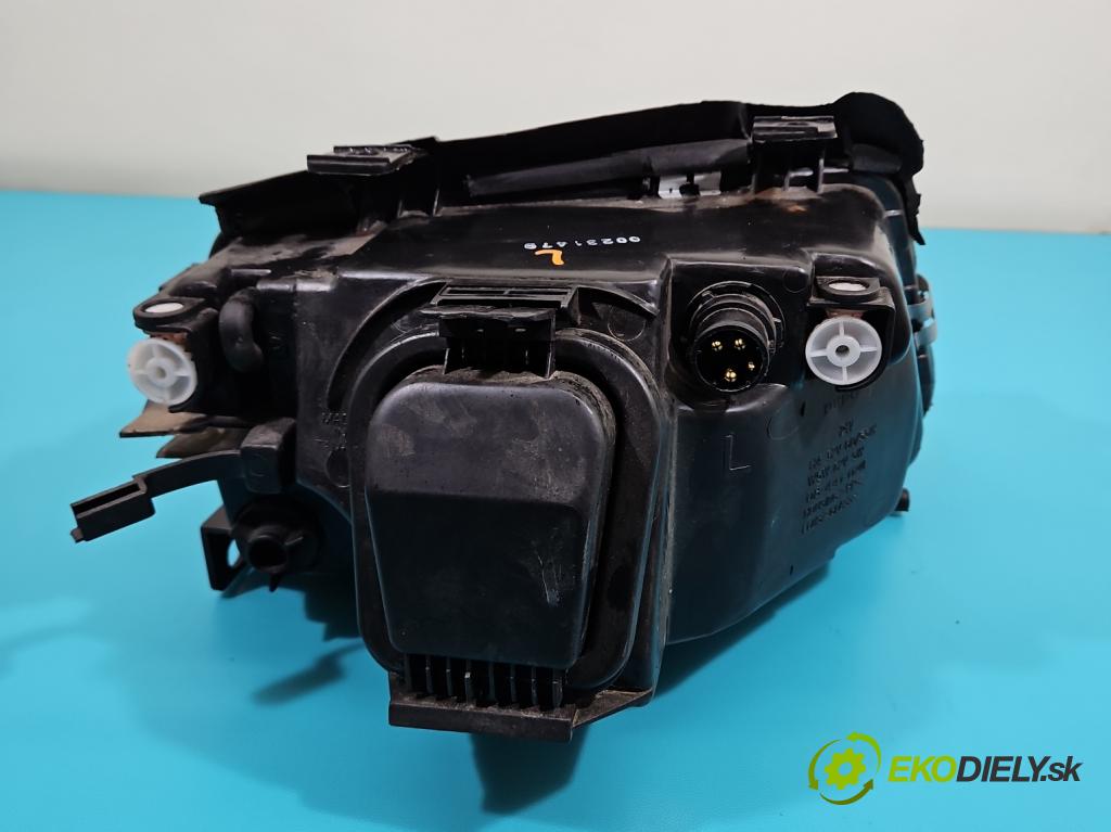 Audi A4 B5 1994-2001 1.8 20V 125 hp manual 92 kW 1781 cm3 4- světlo levý  (Klika dveří ostatní)