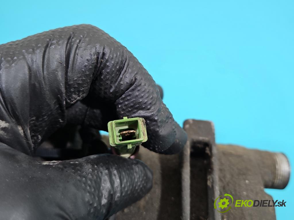 Audi A4 B5 1994-2001 1.8 20V 125 HP manual 92 kW 1781 cm3 4- Kompresor: klimatizácie 8D0260805D (Kompresor klimatizácie)