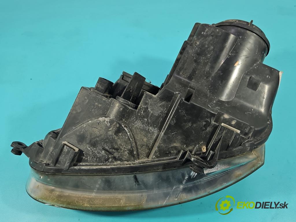 Vw Jetta V 2005-2010 1.9 tdi 105 HP manual 77 kW 1896 cm3 4- Reflektor: pravý 1K6941006P (Svetlo predné pravé)