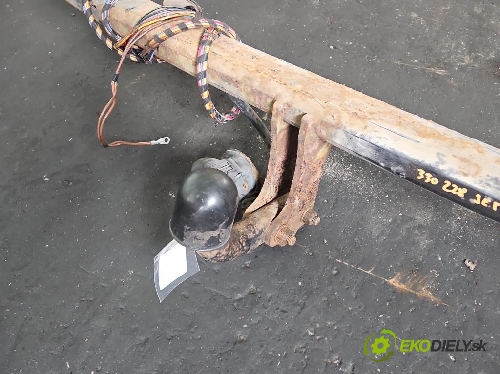 Vw Jetta V 2005-2010 1.9 tdi 105 hp manual 77 kW 1896 cm3 4- oko tažné  (Tažné zařízení)