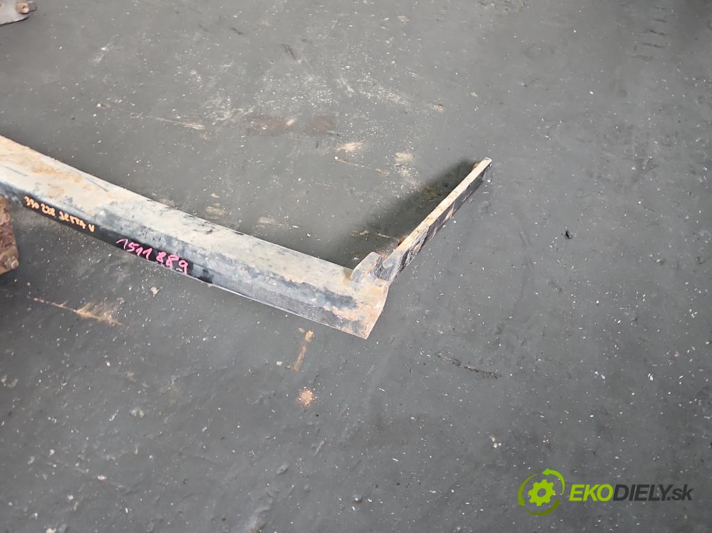 Vw Jetta V 2005-2010 1.9 tdi 105 hp manual 77 kW 1896 cm3 4- oko tažné  (Tažné zařízení)