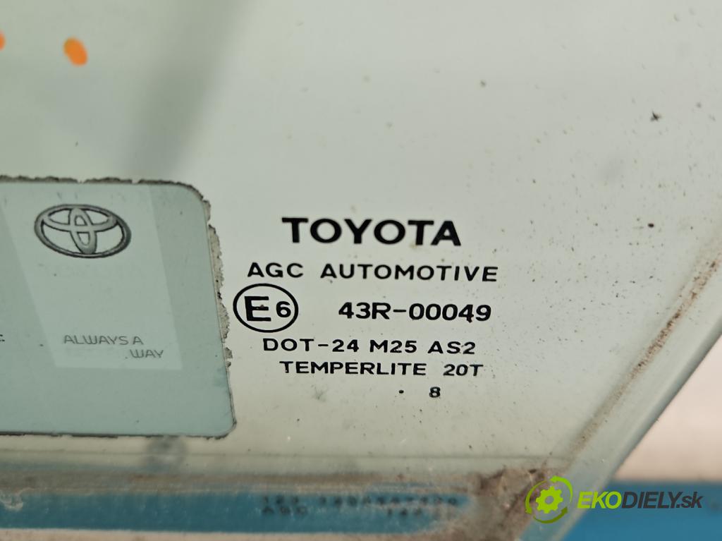 Toyota Auris II 2012-2018 1.6 16V 132 HP manual 97 kW 1598 cm3 5- sklo dvere predné ľavé