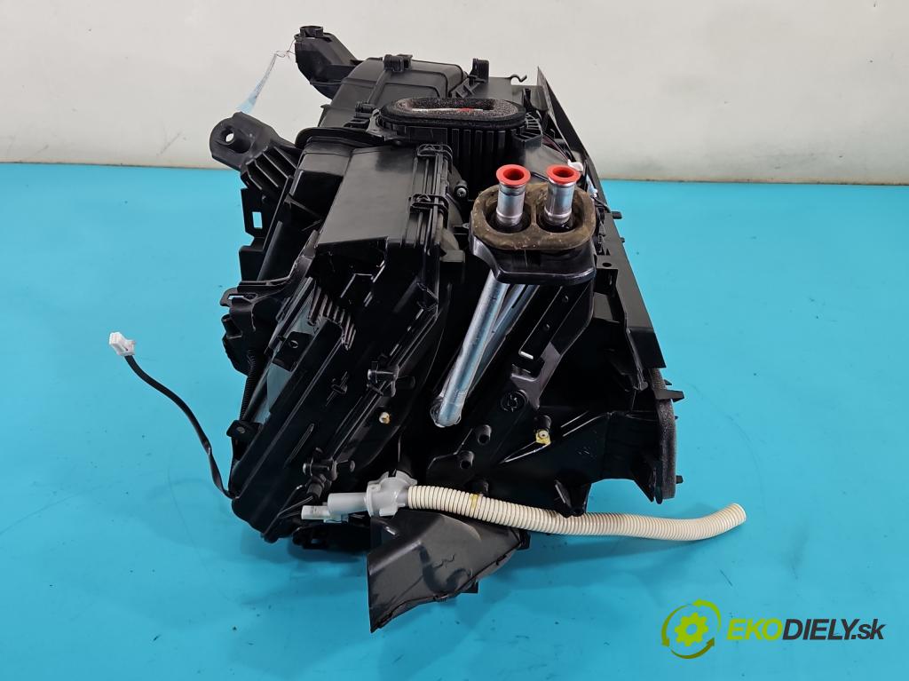 Toyota Auris II 2012-2018 1.6 16V 132 hp manual 97 kW 1598 cm3 5- radiátor 87010-02V80 (Radiátor topení)