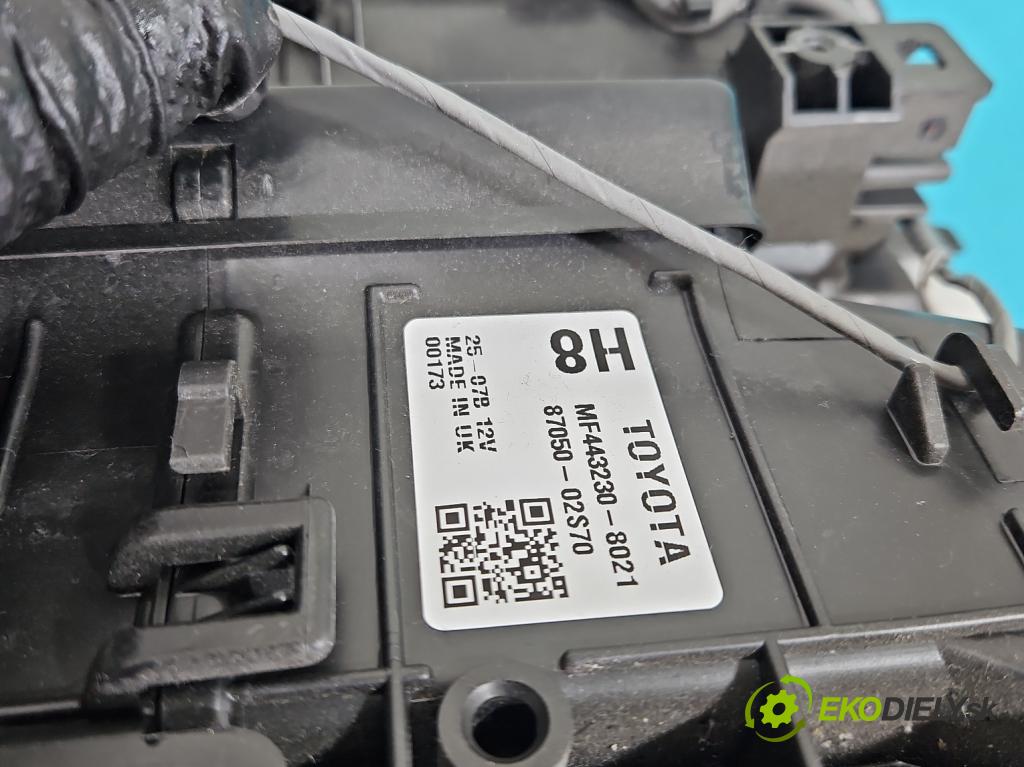 Toyota Auris II 2012-2018 1.6 16V 132 hp manual 97 kW 1598 cm3 5- radiátor 87010-02V80 (Radiátor topení)